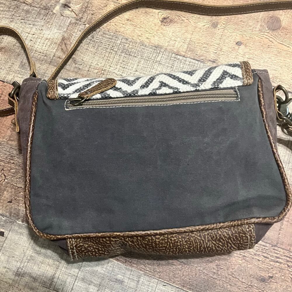 Myra Bag Women's Leather Cotton Crossbody Bag Purse 13"x9"x3" Western Country - Picture 3 of 7